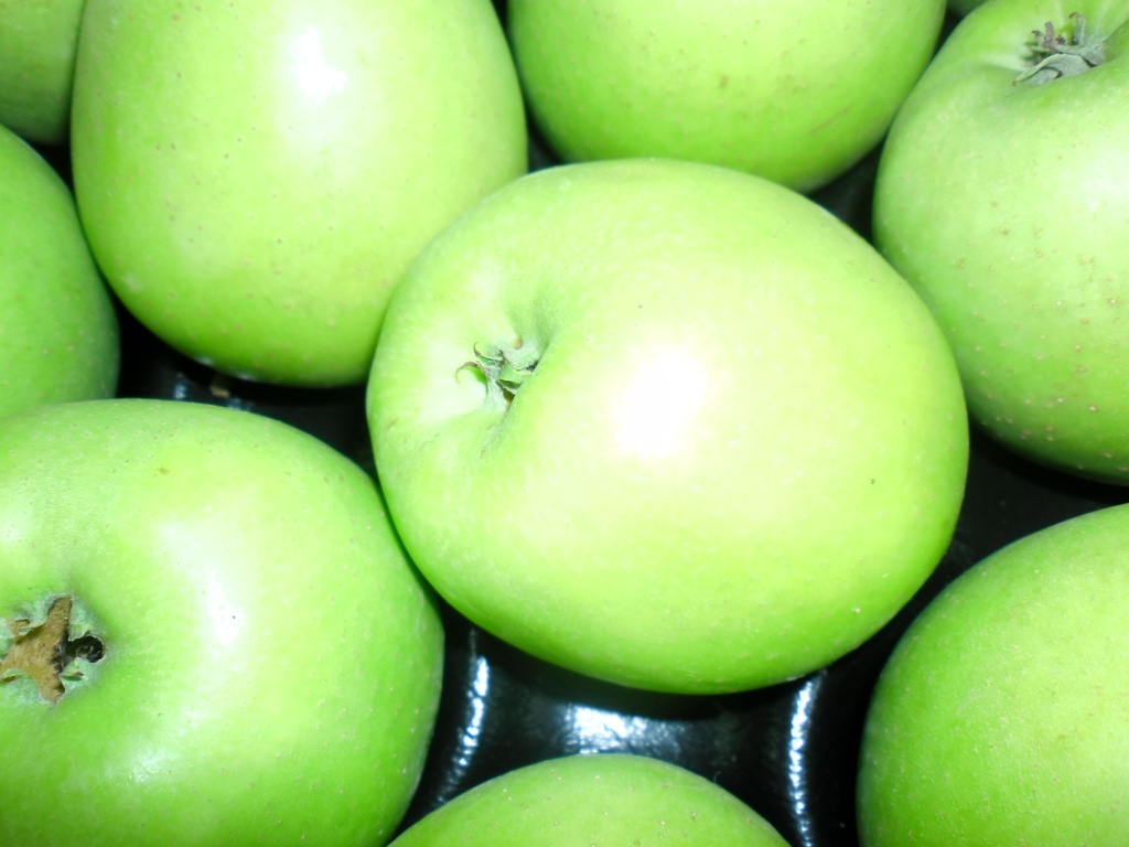 Golden Delicious Apples Millstone Export